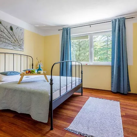 In 41650 아파트